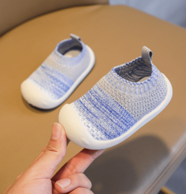 Girls' New Soft Sole Knitted Breathable Flyknit Shoes (Option: FZC blue-23)